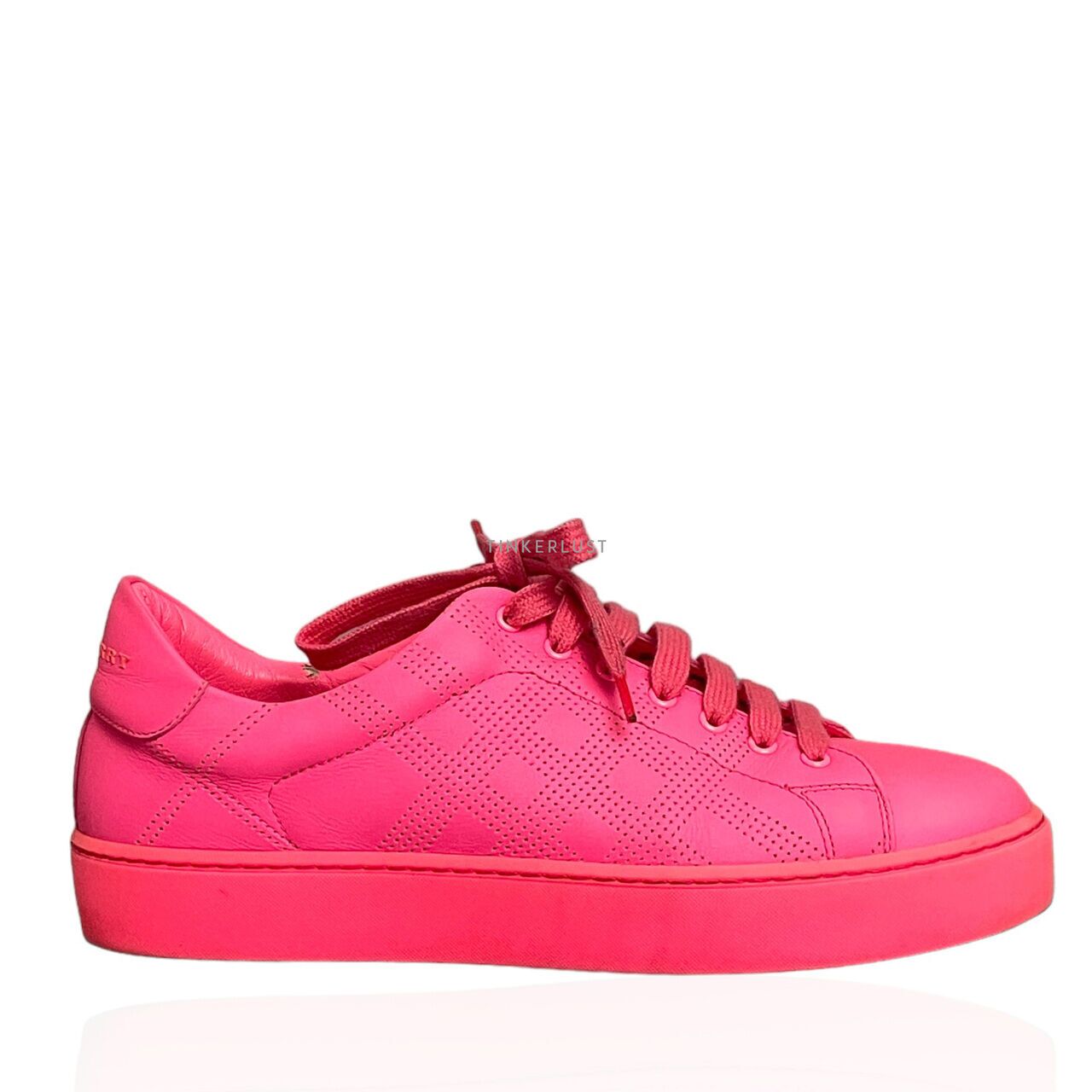 Burberry shop sneakers neon